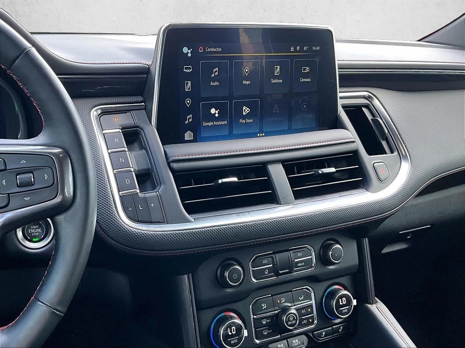 2024 Chevrolet Suburban RST photo 8