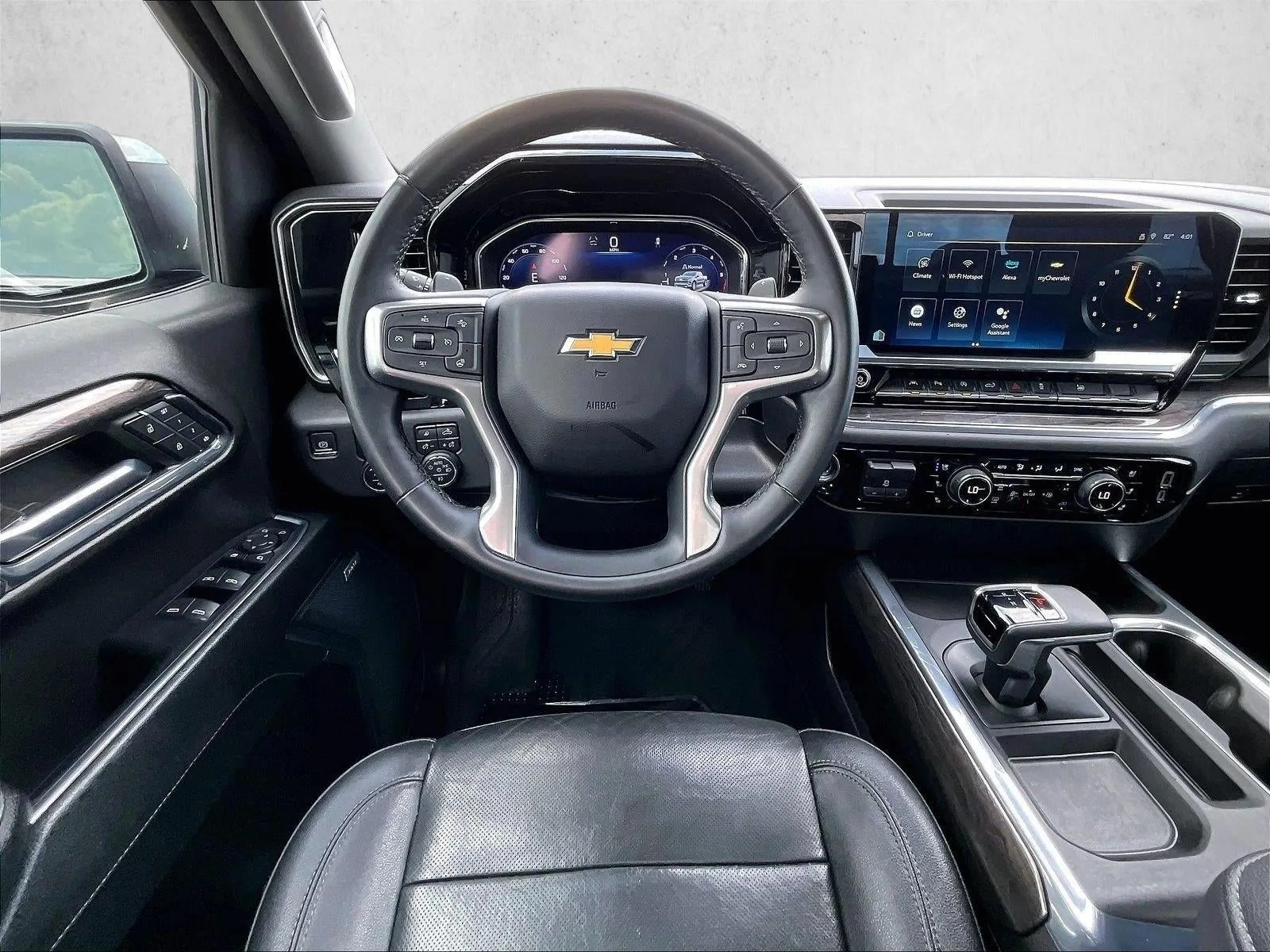 2023 Chevrolet Silverado 1500 LTZ photo 7