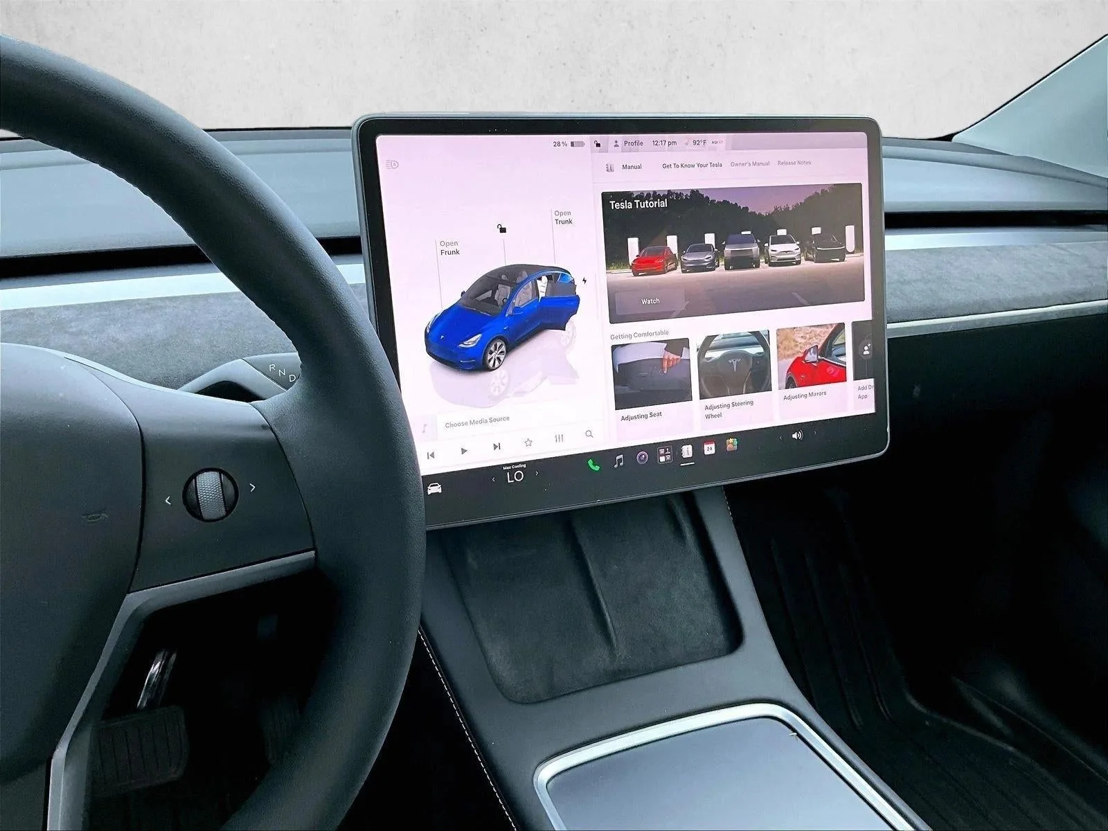 2024 Tesla Model Y Long Range photo 8