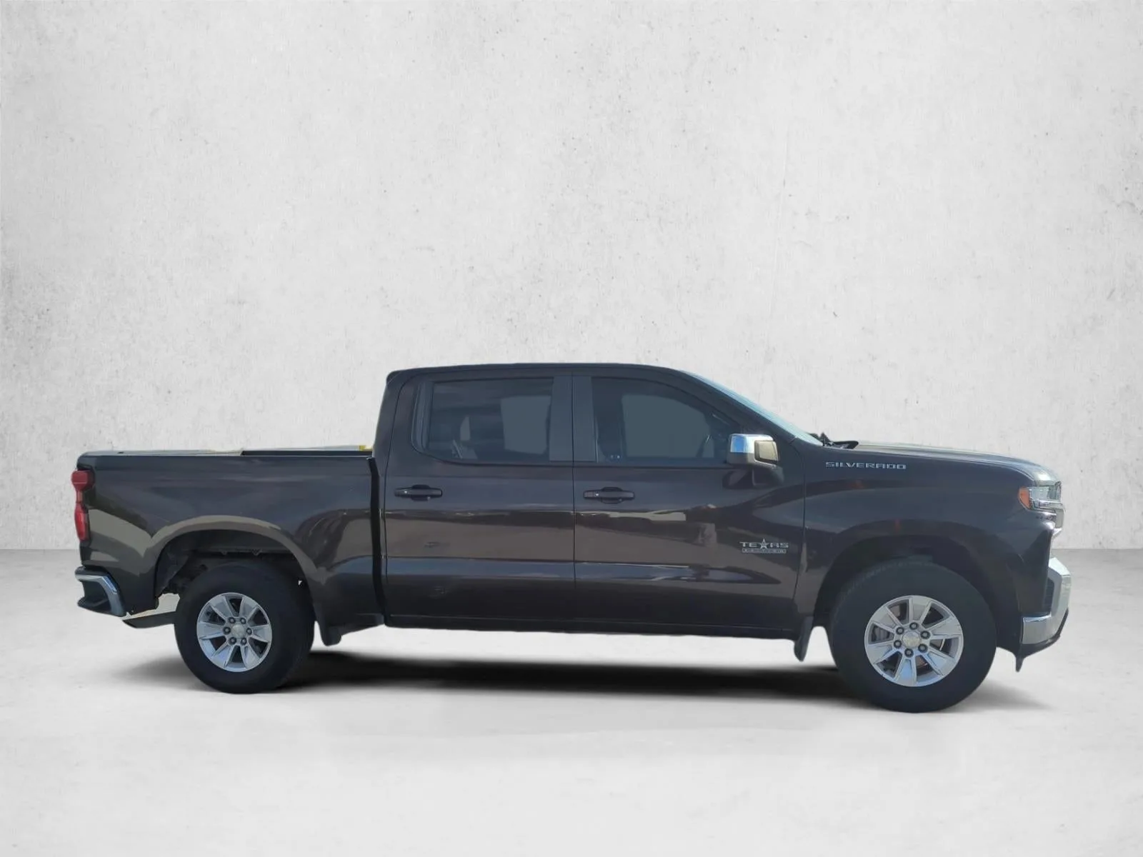 2019 Chevrolet Silverado 1500 Crew Cab Short Box 2-Wheel Drive LT photo 5