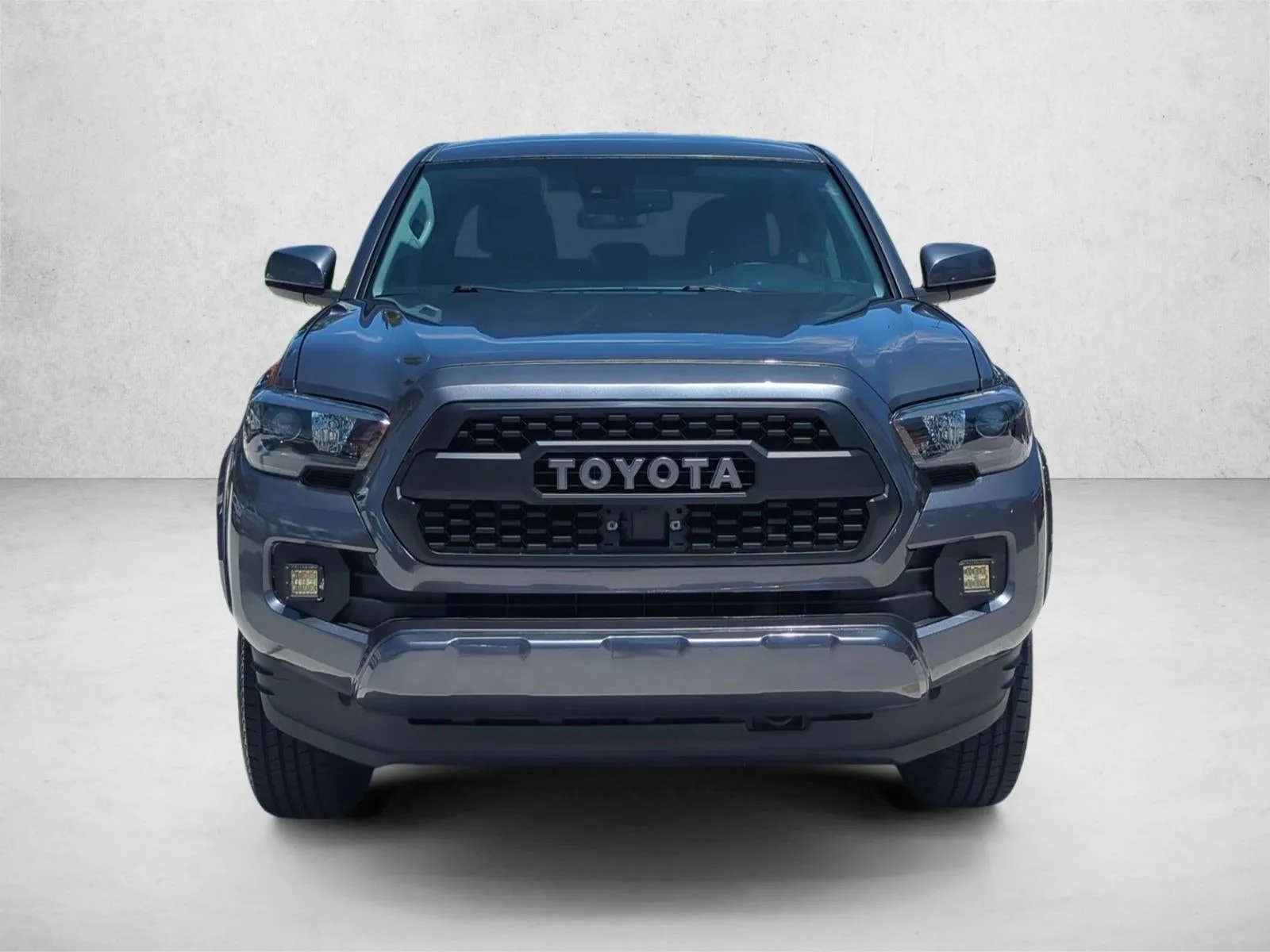 2019 Toyota Tacoma 2WD 2WD SR5 Double Cab 5' Bed V6 AT (GS) photo 2