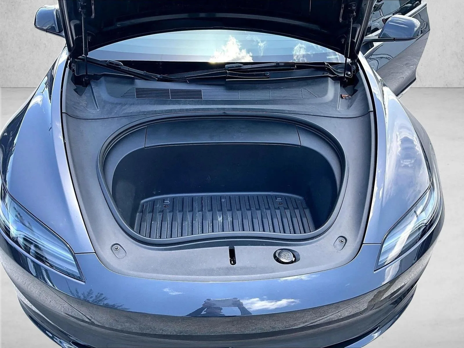 2024 Tesla Model 3 Long Range photo 11