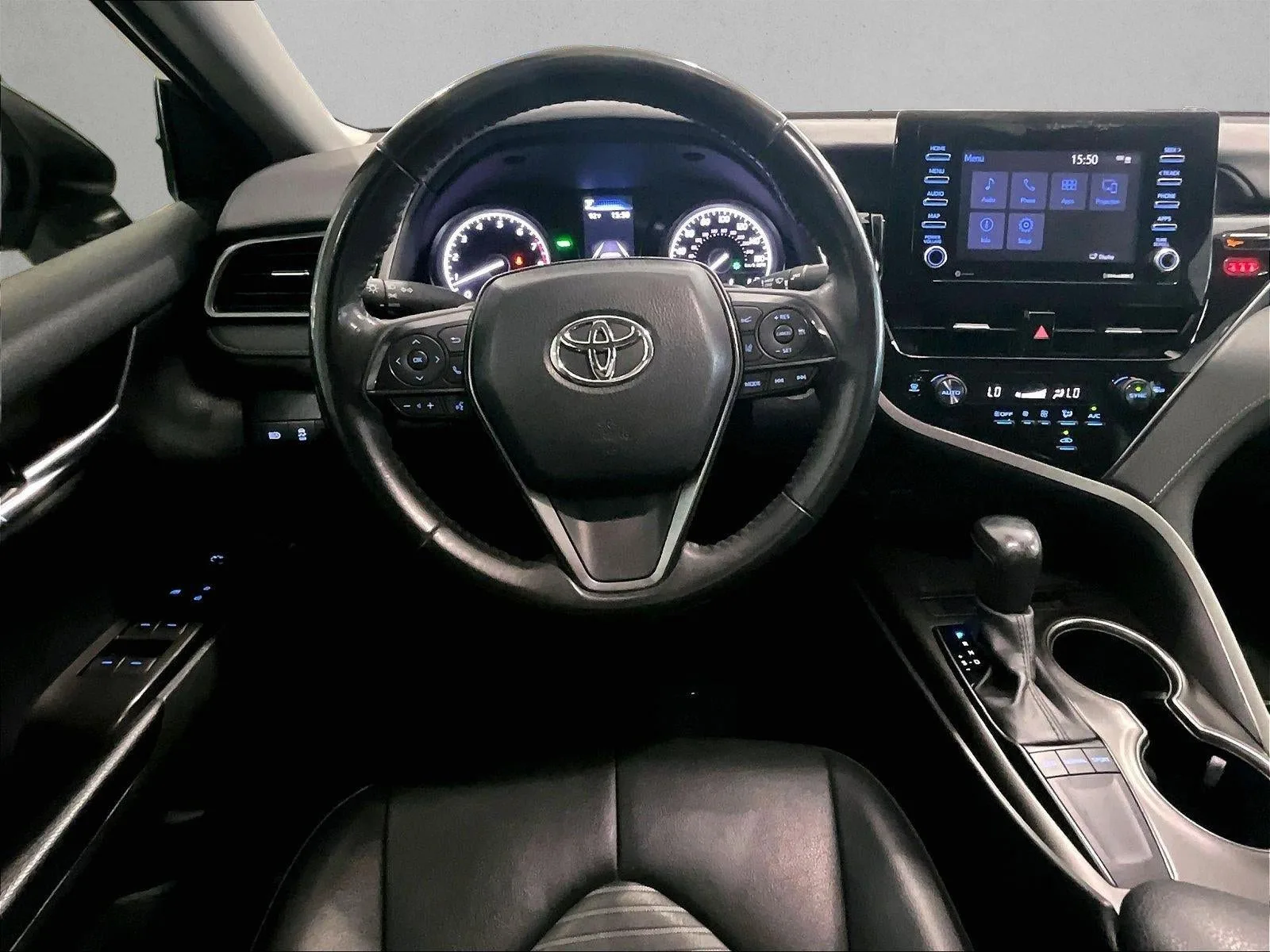 2024 Toyota Camry SE photo 7
