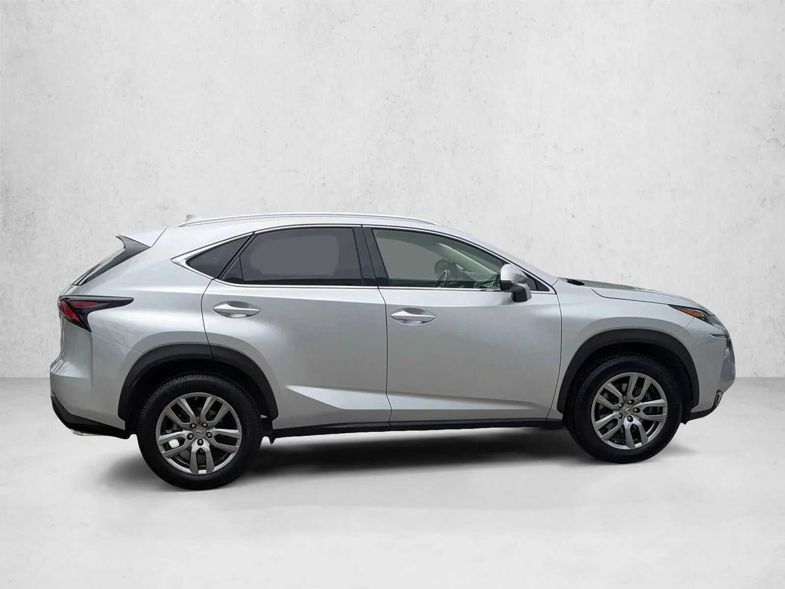 2015 Lexus NX Turbo FWD 4dr photo 4