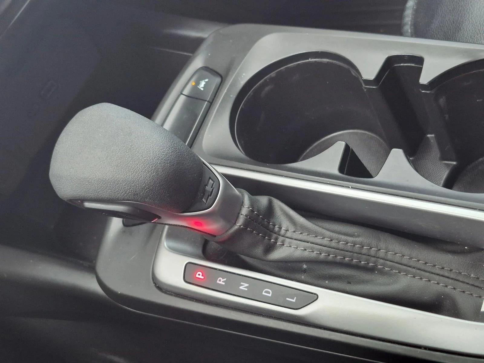 2025 Chevrolet Trax LS photo 11