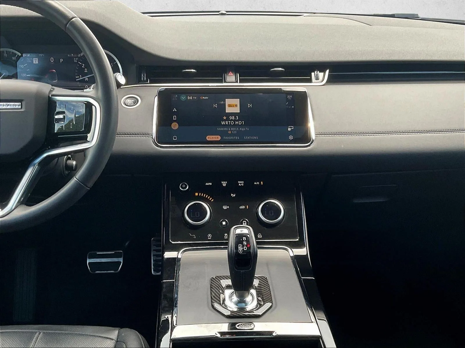 2023 Land Rover Range Rover Evoque R-Dynamic SE photo 8