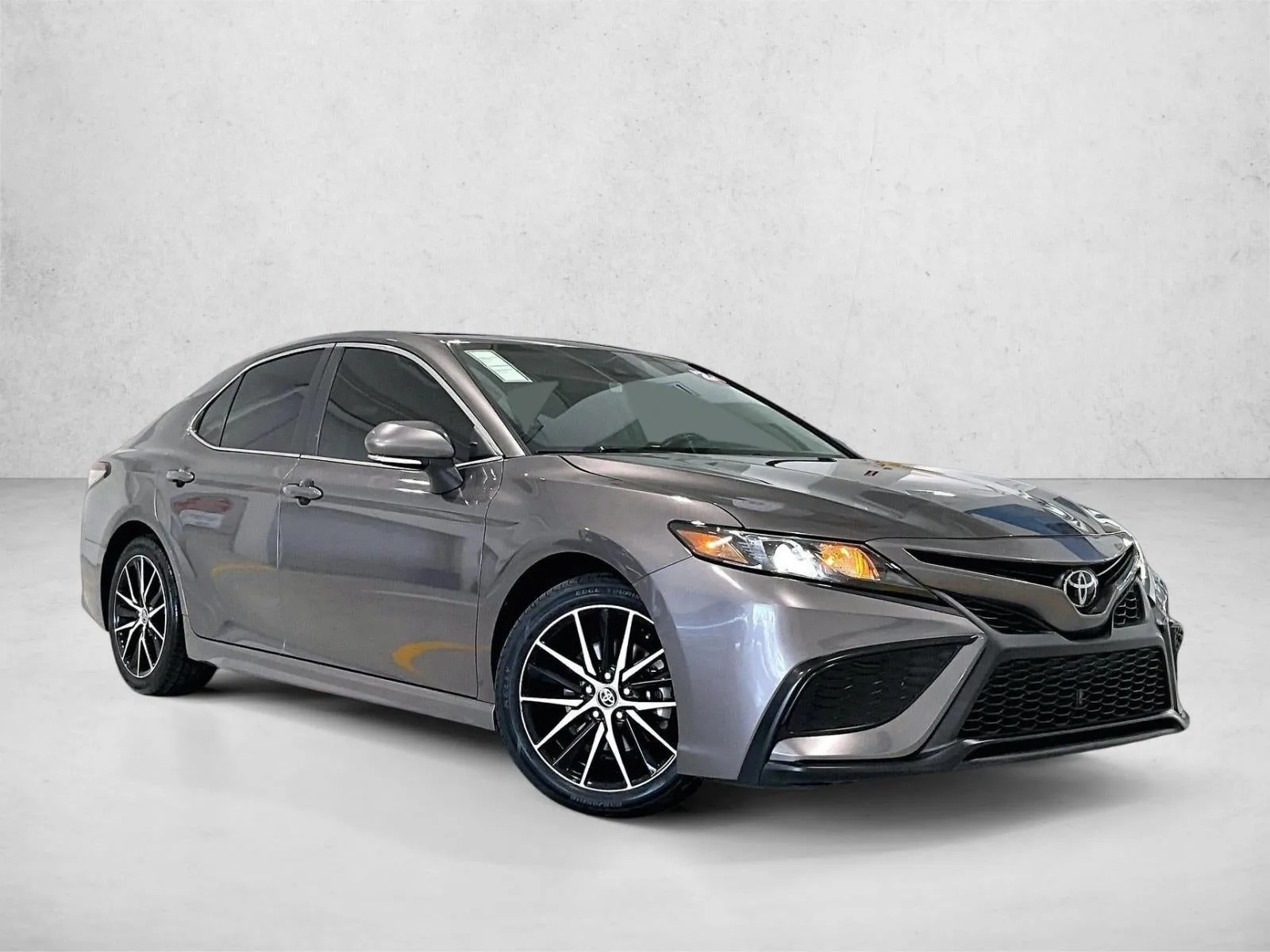 2024 Toyota Camry SE photo 12