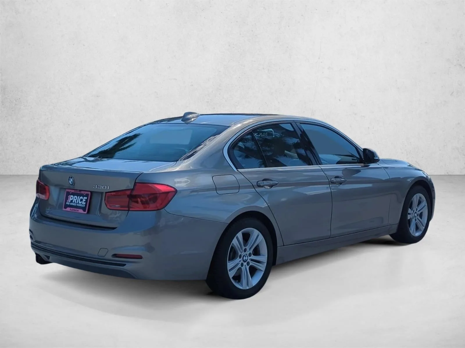 2018 BMW 330i Sedan photo 5