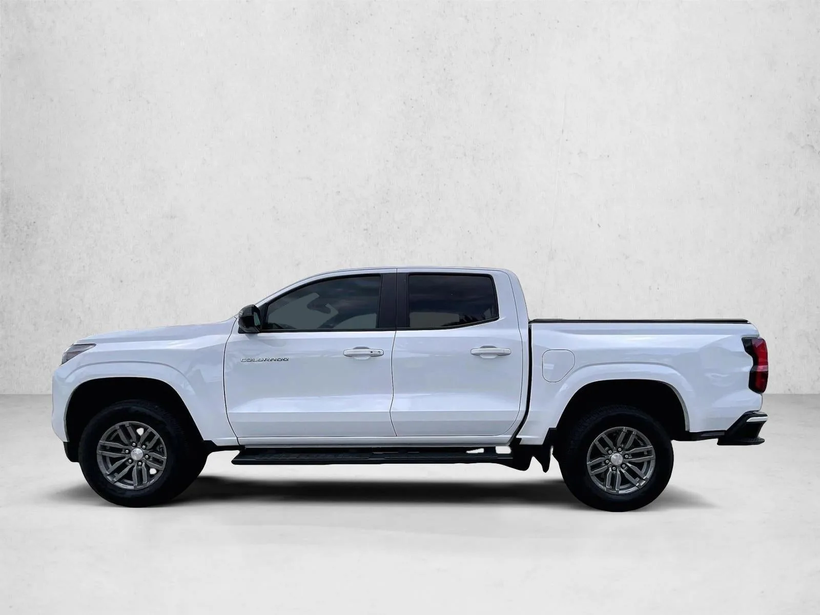 2024 Chevrolet Colorado LT photo 6