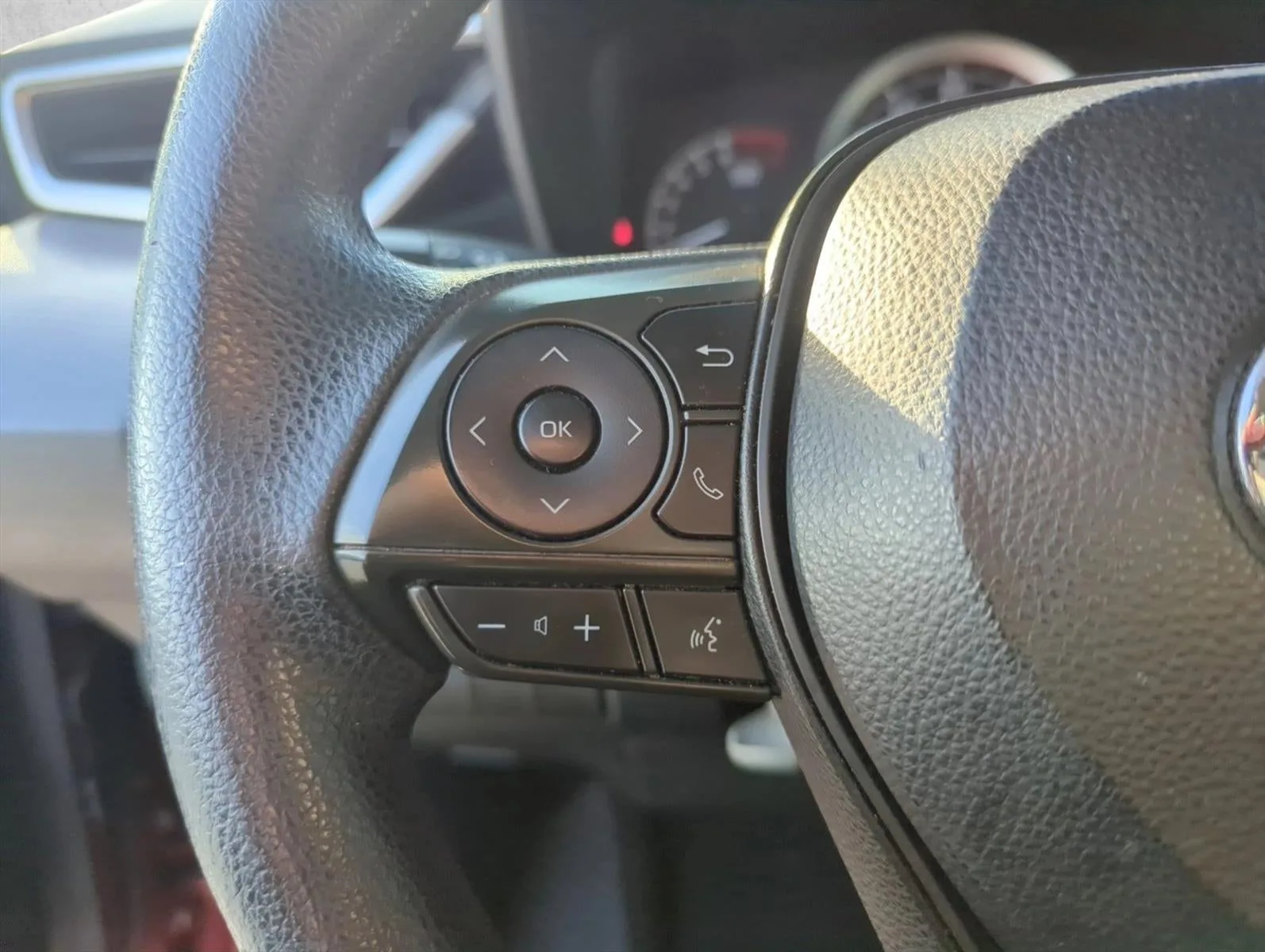 2020 Toyota Corolla LE CVT (Natl) photo 12