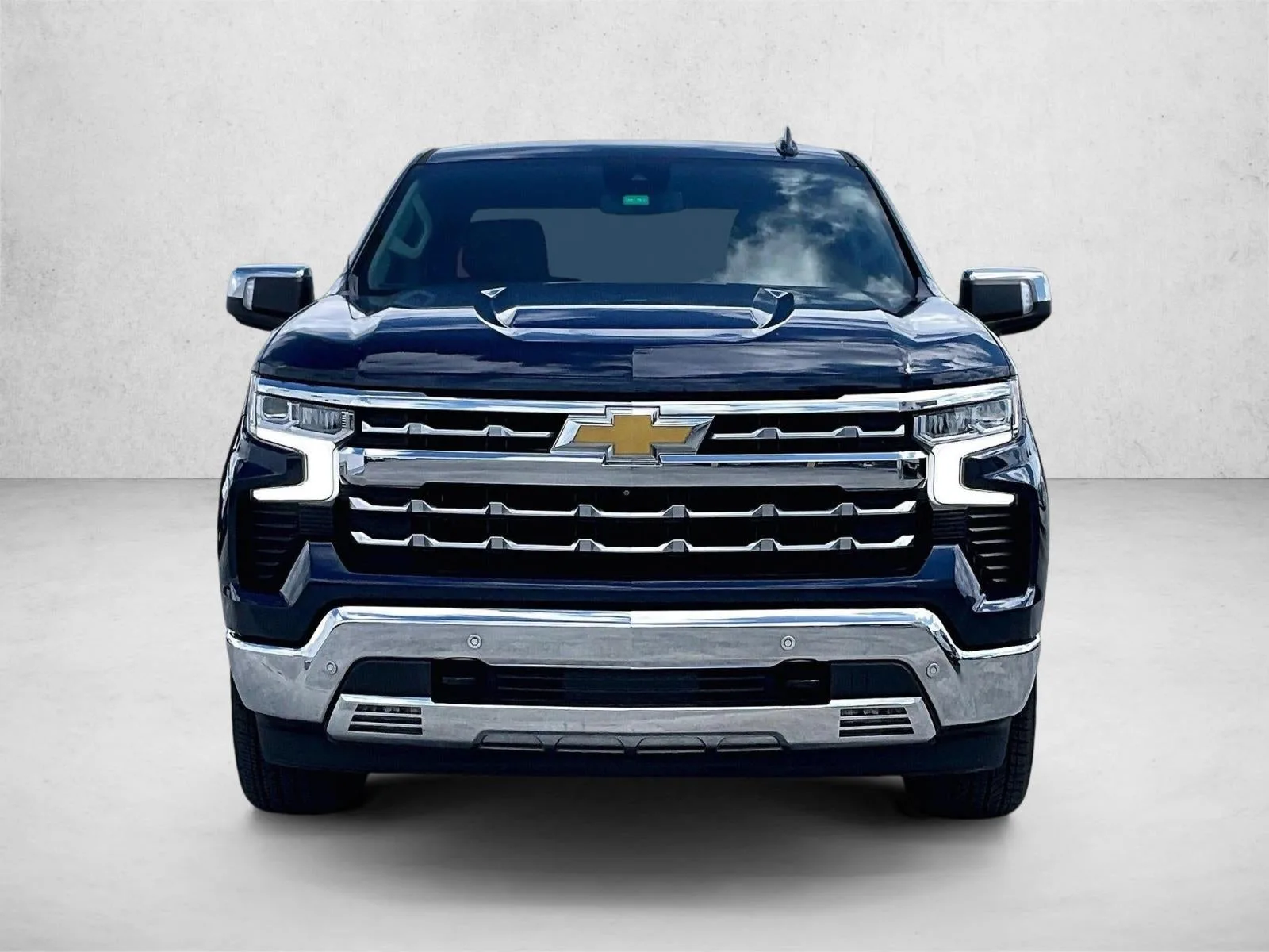 2022 Chevrolet Silverado 1500 LTZ photo 3