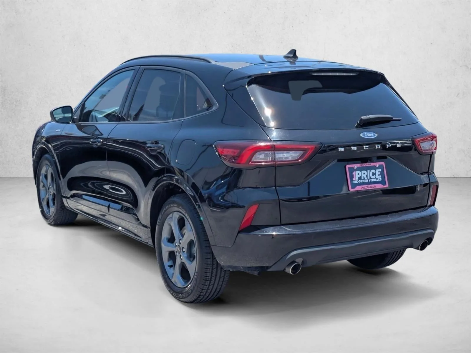 2024 Ford Escape ST-Line FWD photo 8