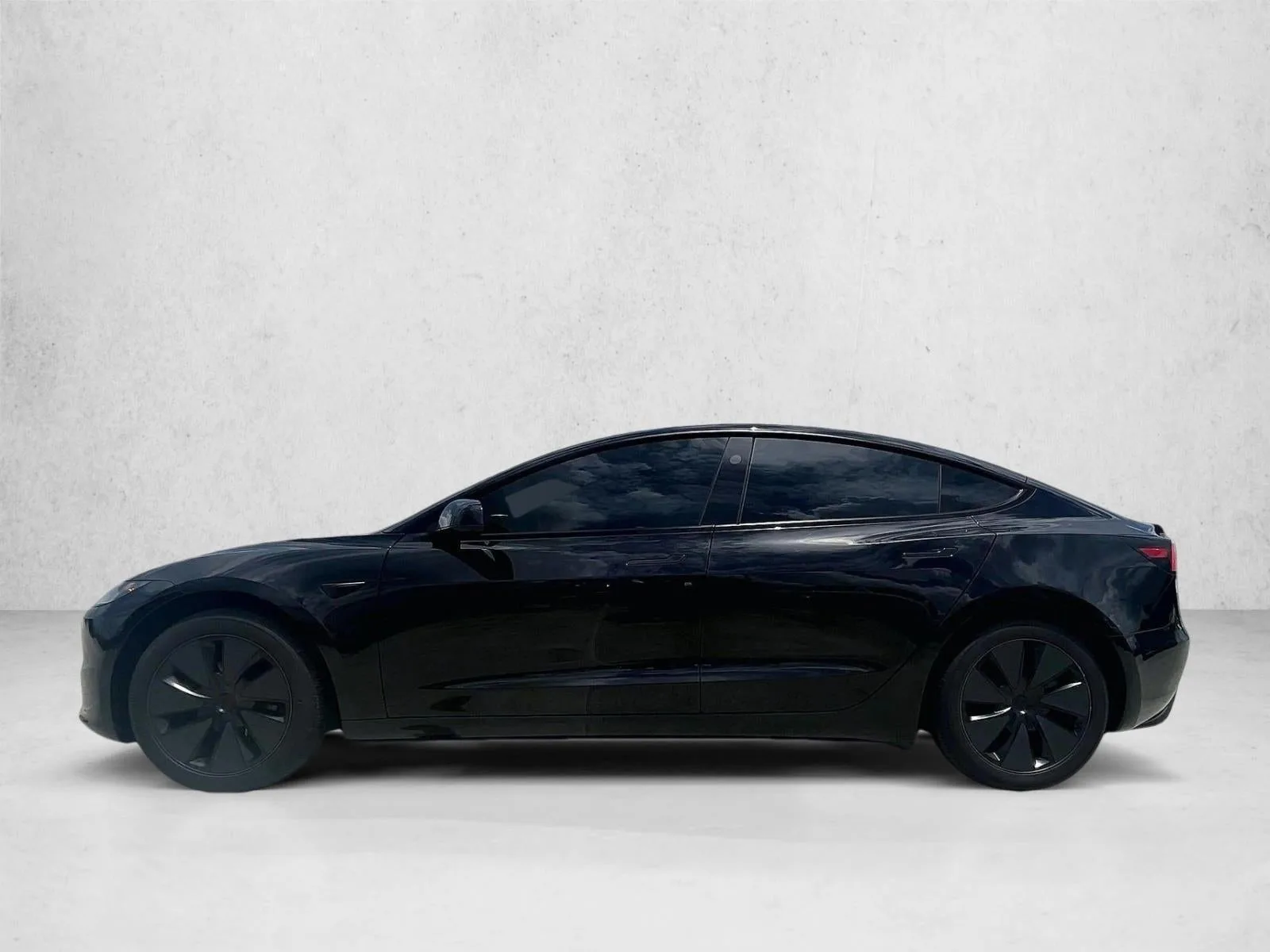 2025 Tesla Model 3 Long Range photo 6