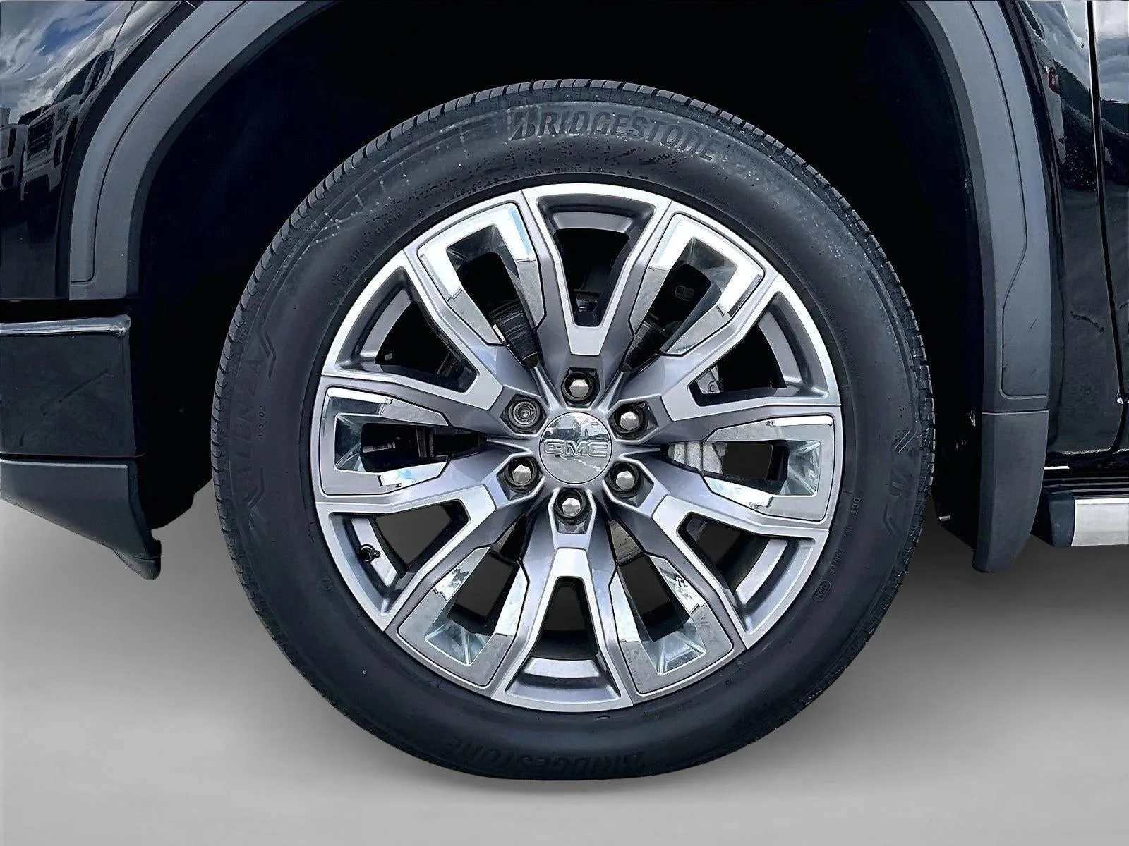 2024 GMC Sierra 1500 Denali photo 10