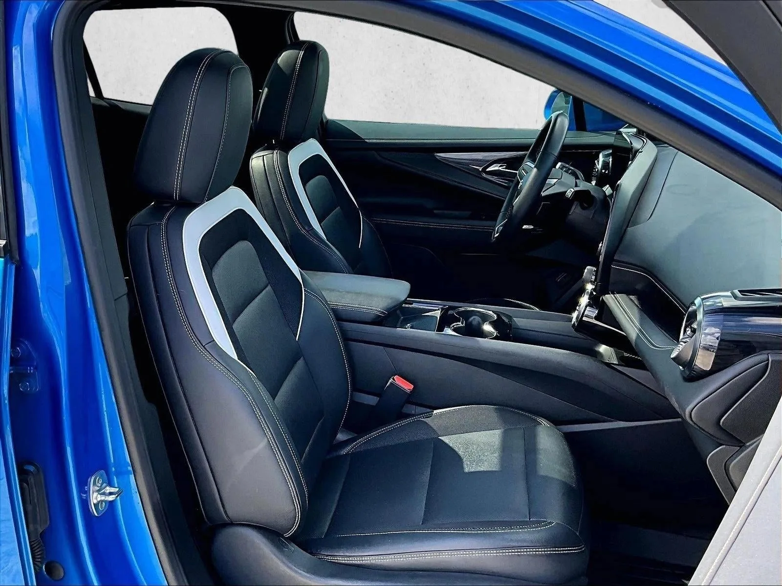 2024 Chevrolet Blazer EV LT photo 9
