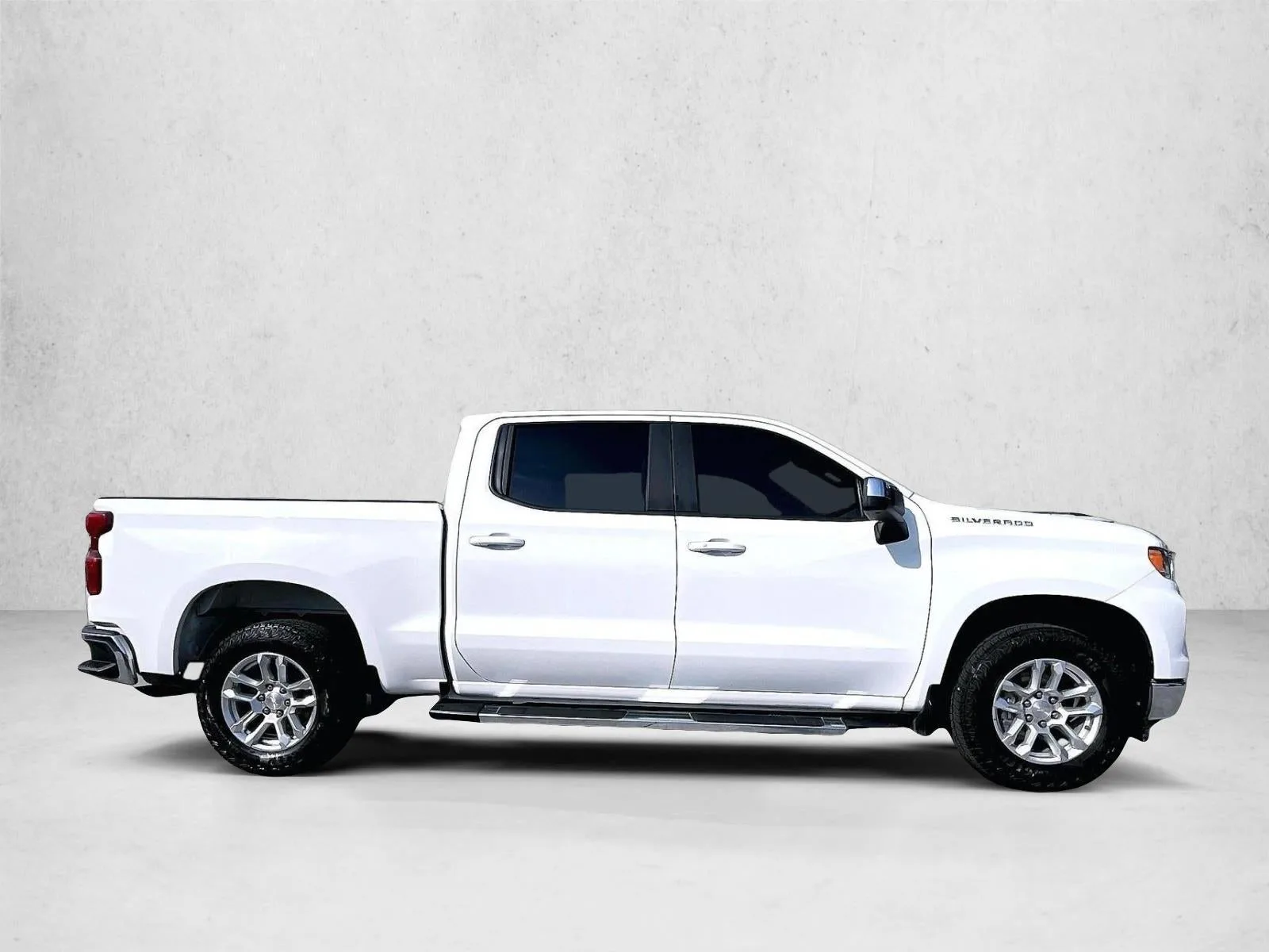 2022 Chevrolet Silverado 1500 LT photo 5