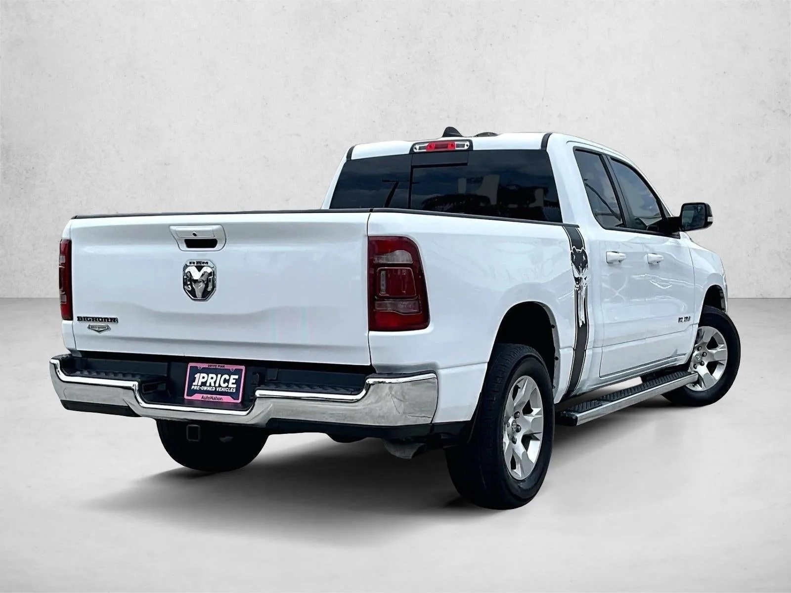 2022 RAM 1500 Big Horn Quad Cab 4x2 6'4" Box photo 2