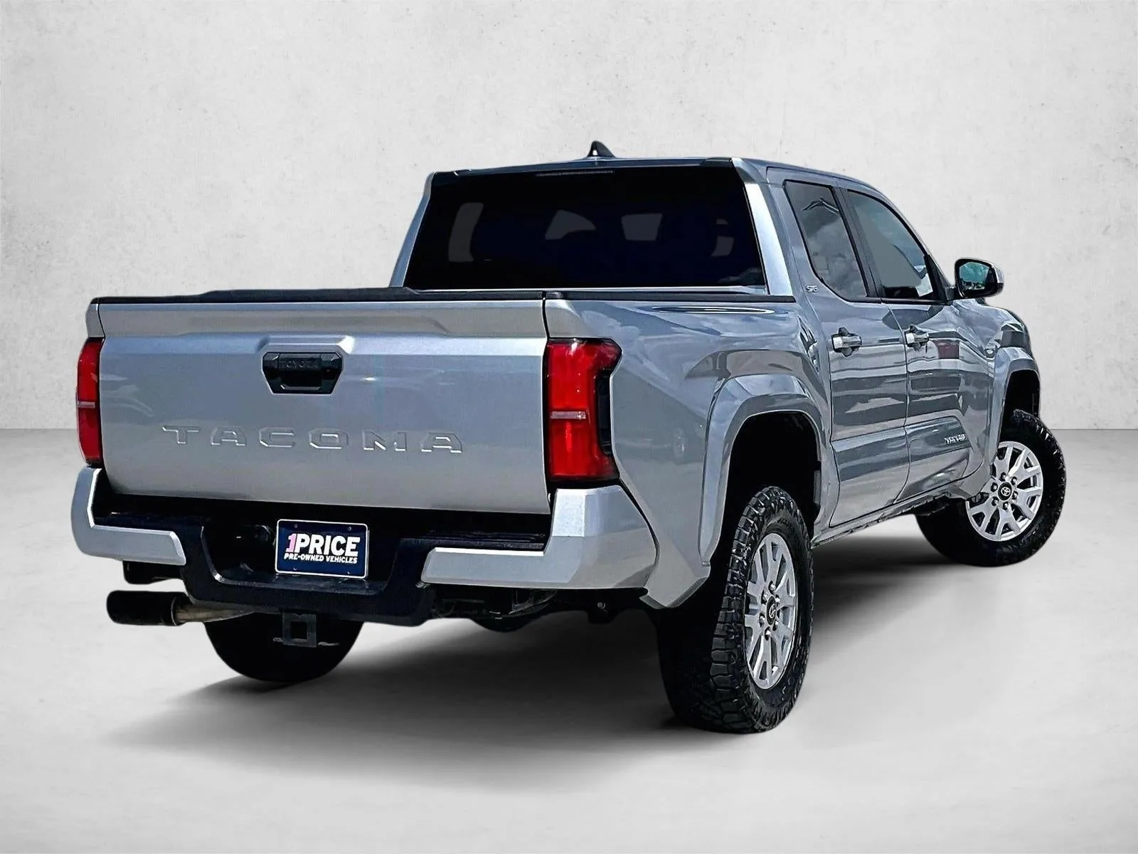2024 Toyota Tacoma SR5 photo 2