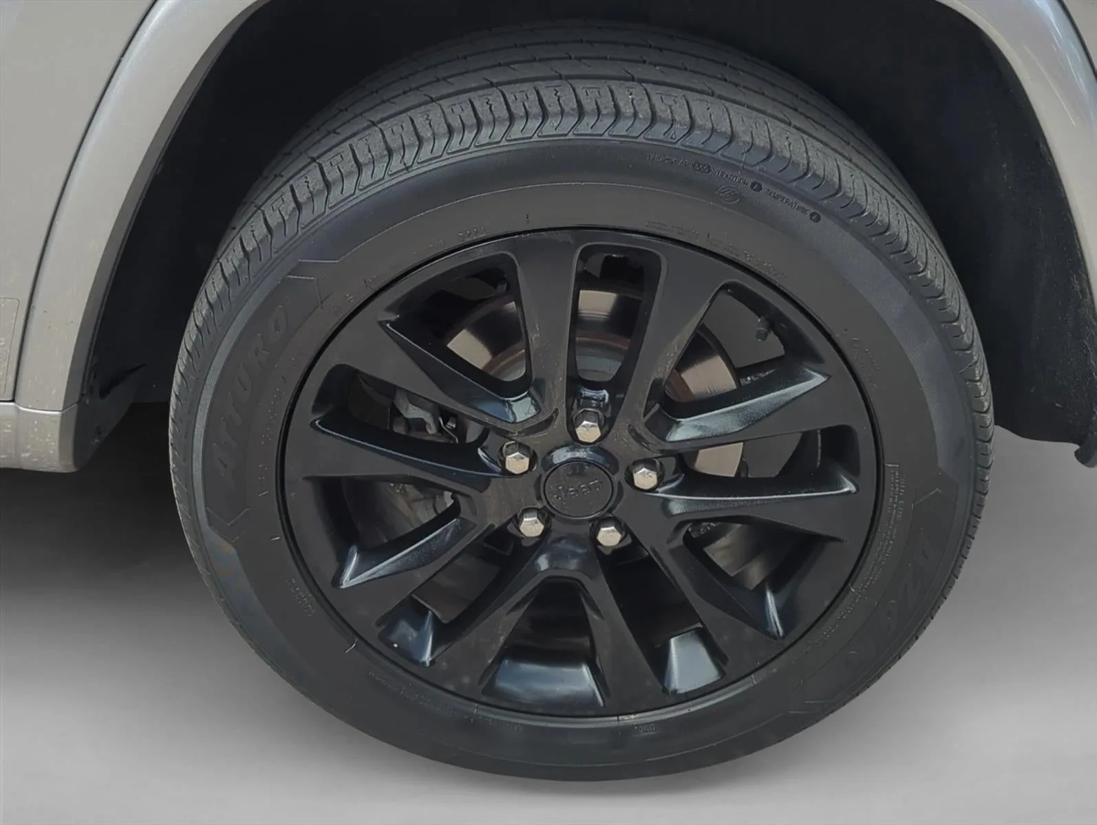 2020 Jeep Grand Cherokee Altitude 4x2 photo 9