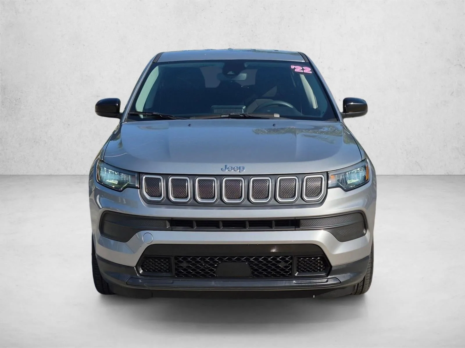 2022 Jeep Compass Sport FWD photo 2