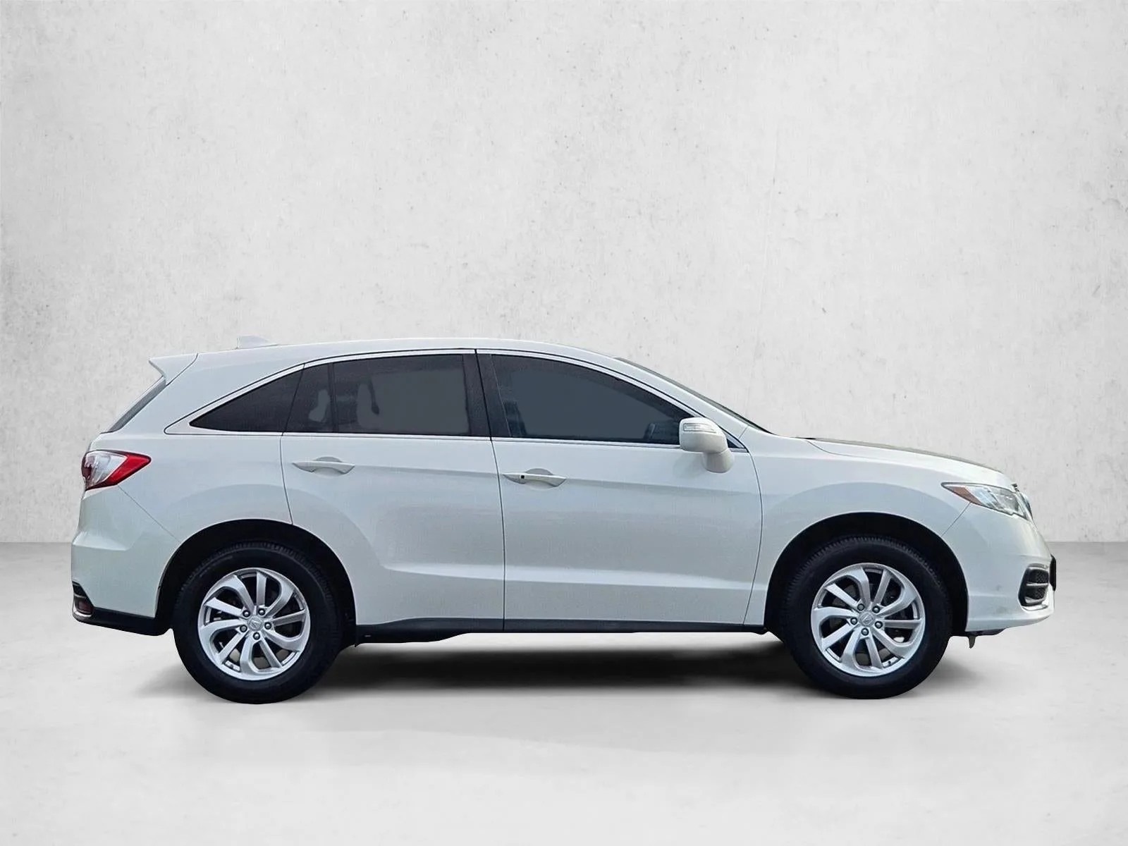2016 Acura RDX FWD with Technology Package photo 4