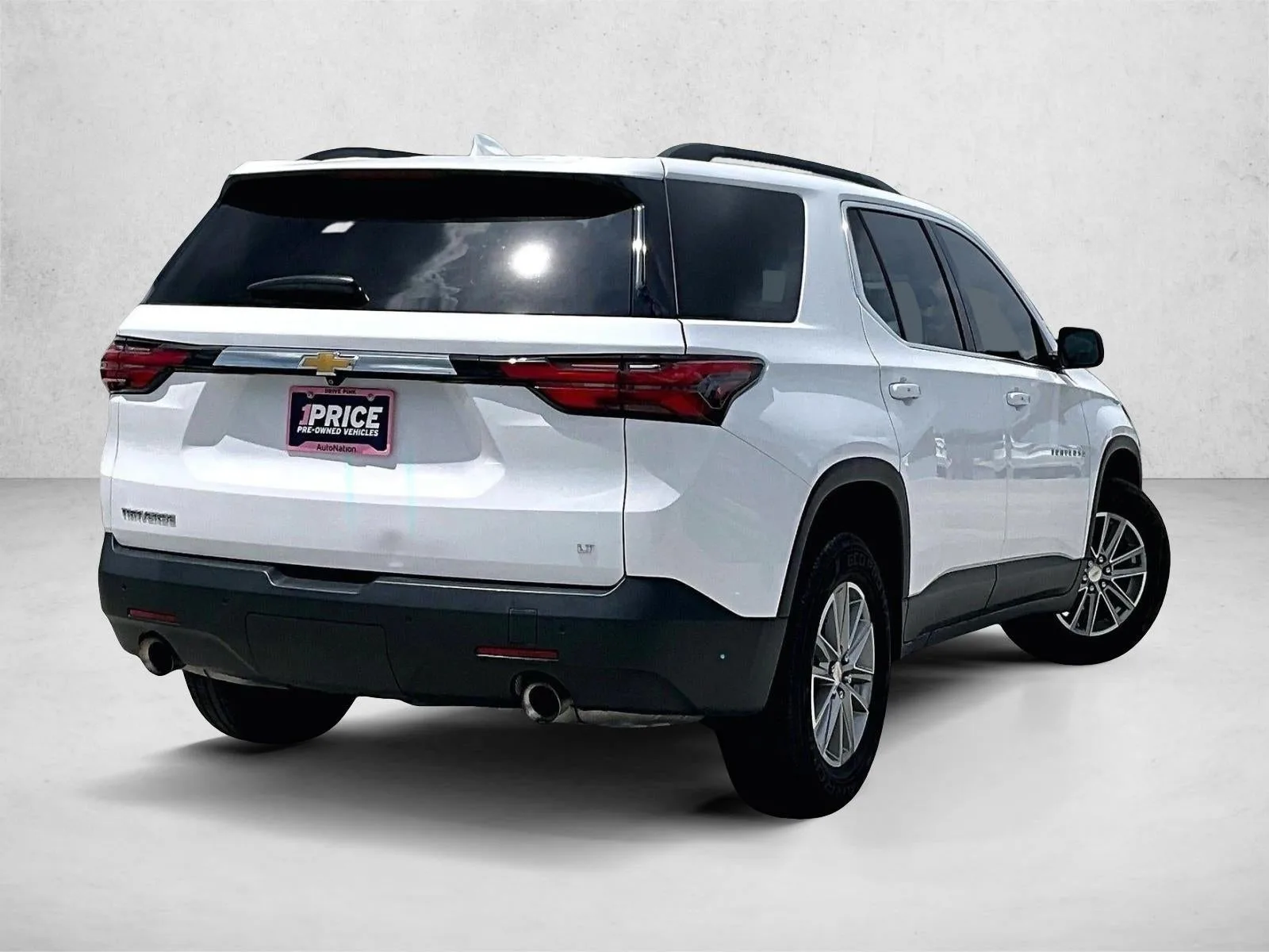 2022 Chevrolet Traverse LT Cloth photo 2