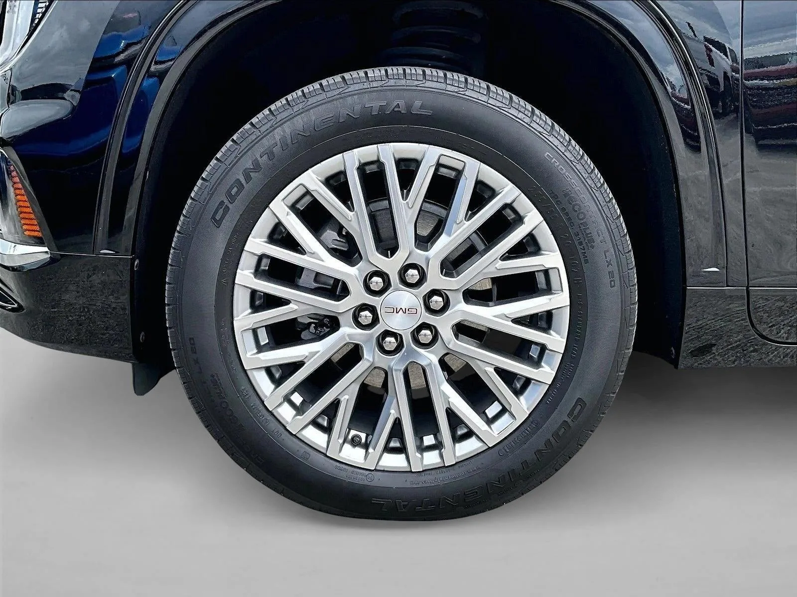 2025 GMC Acadia Denali photo 10