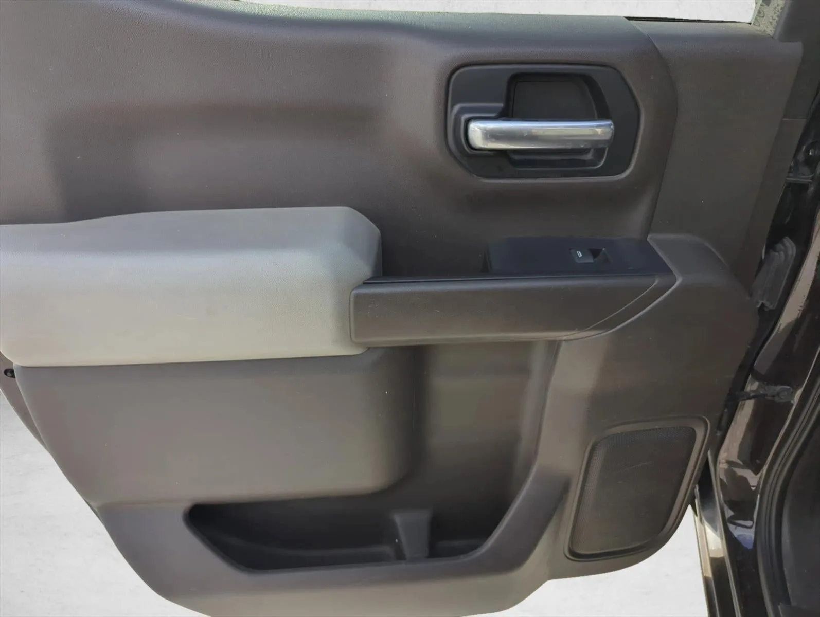 2019 Chevrolet Silverado 1500 Crew Cab Short Box 2-Wheel Drive LT photo 10