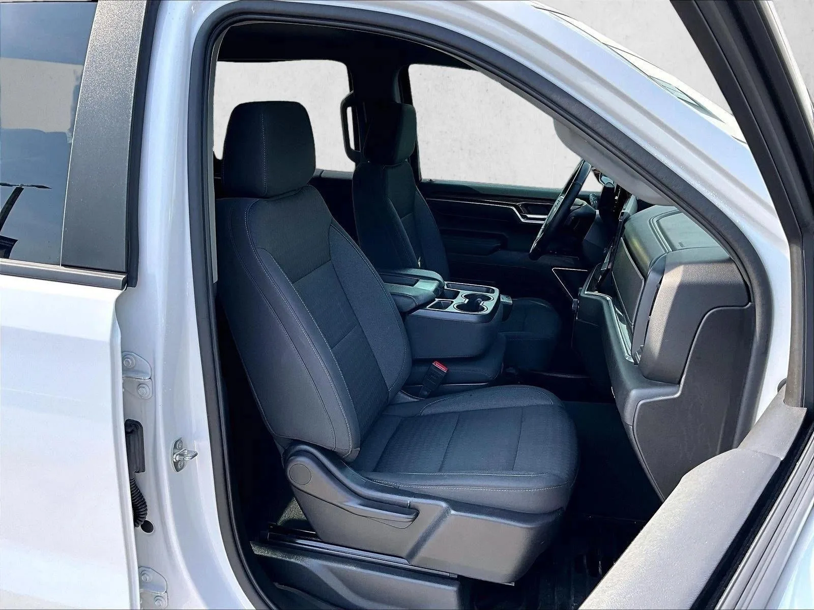 2022 Chevrolet Silverado 1500 LT photo 9