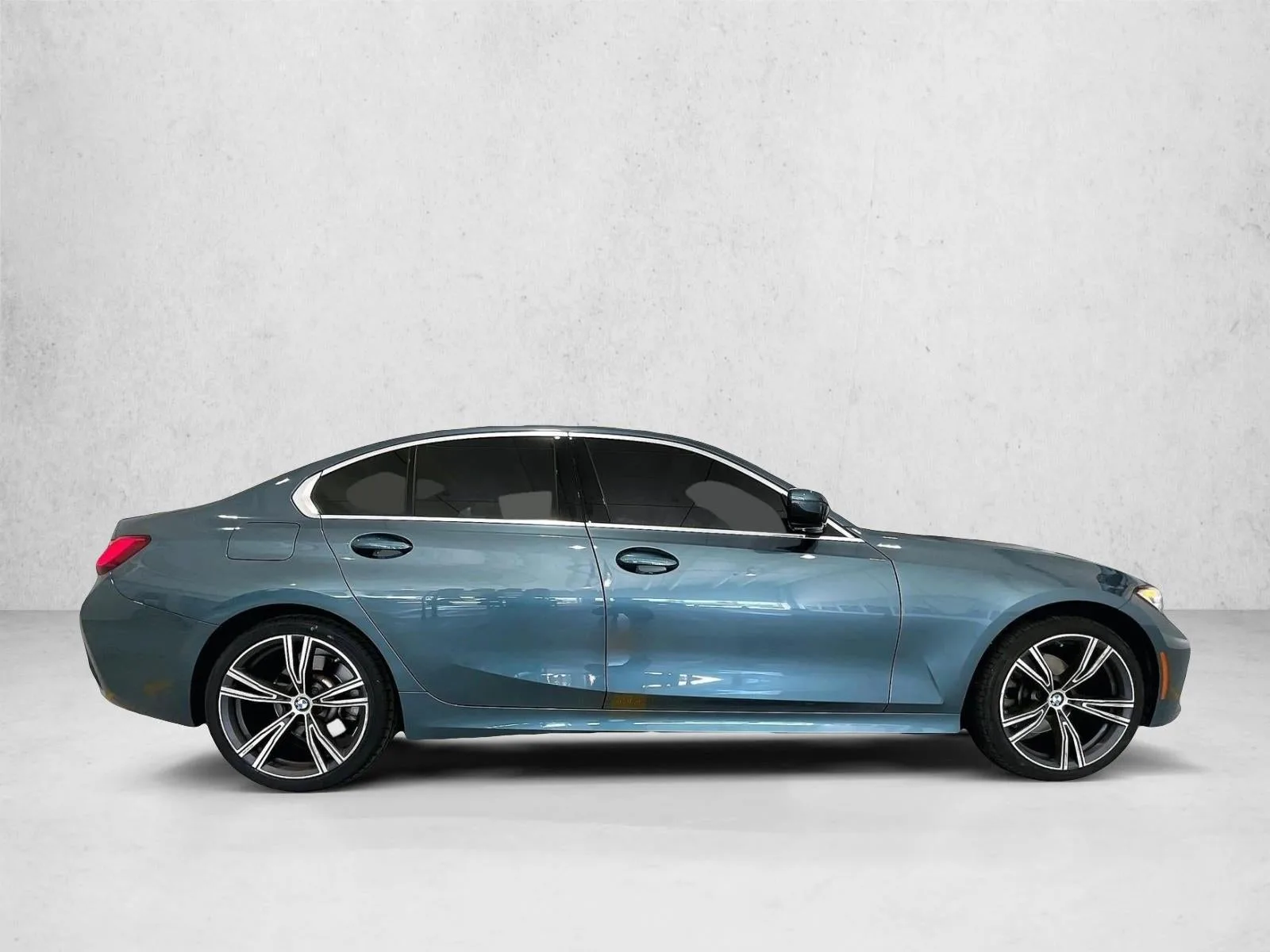 2021 BMW 330i 330i photo 5