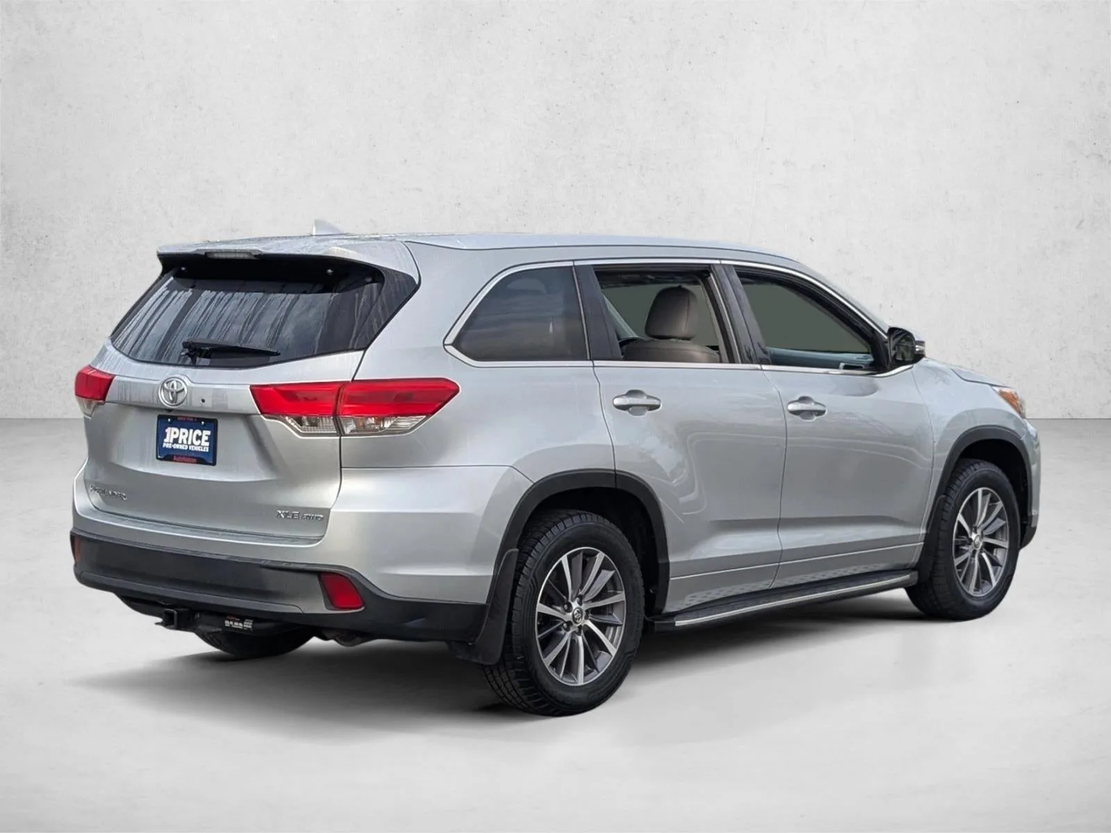 2018 Toyota Highlander XLE V6 AWD (Natl) photo 5