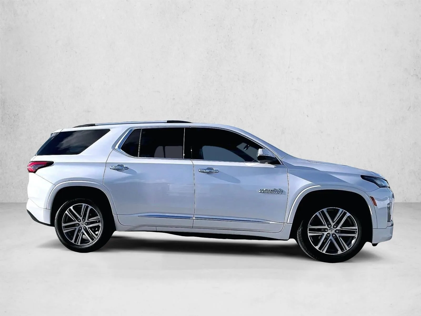 2022 Chevrolet Traverse High Country photo 5