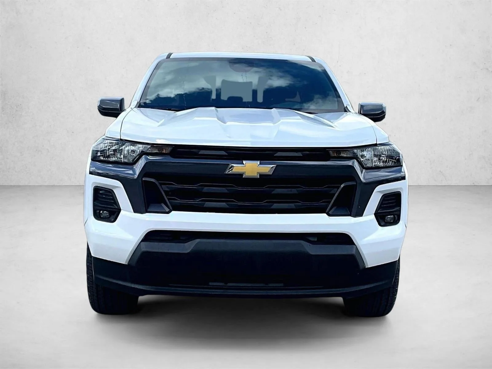 2023 Chevrolet Colorado 2WD LT photo 3