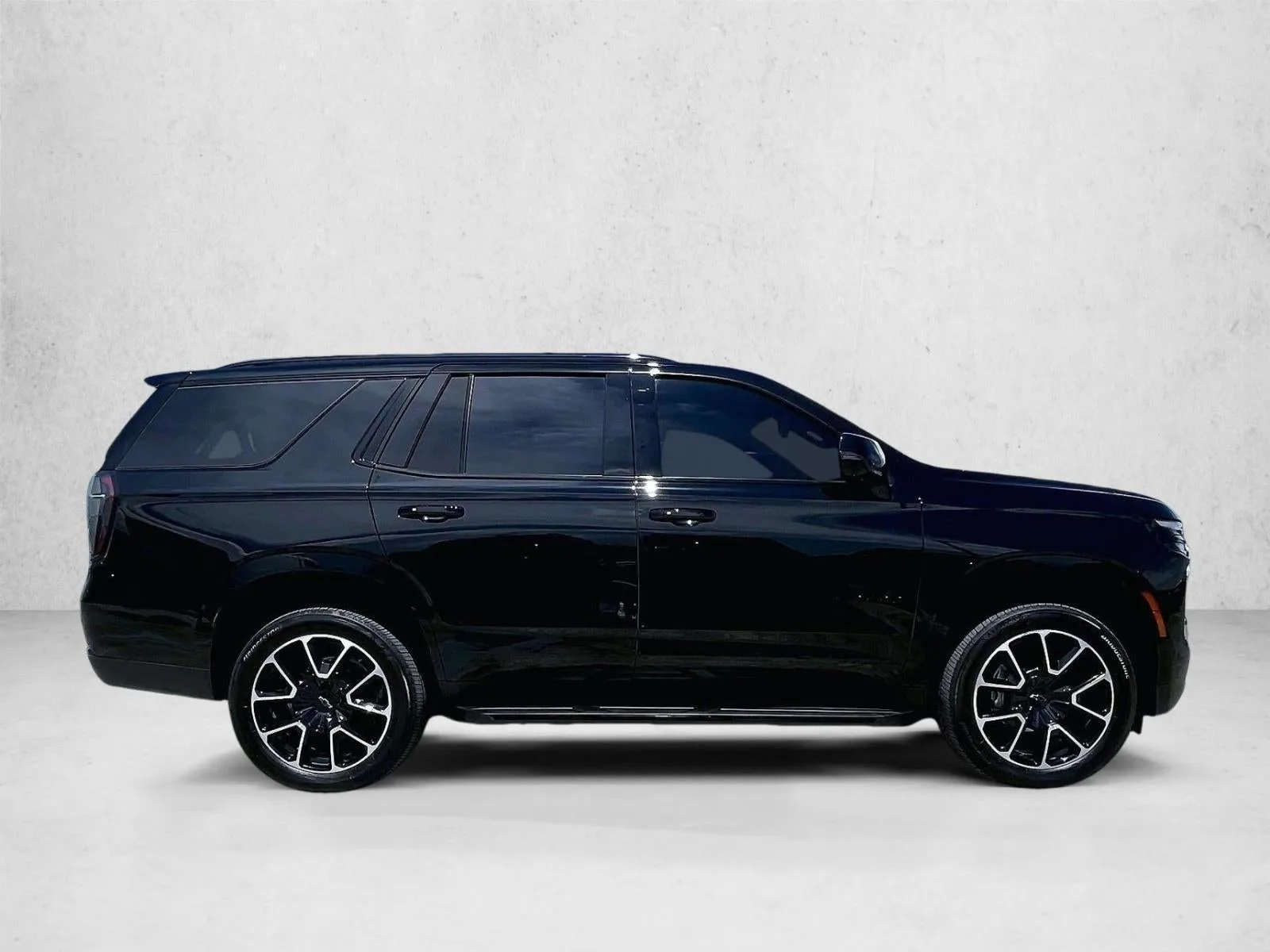 2025 Chevrolet Tahoe RST photo 5