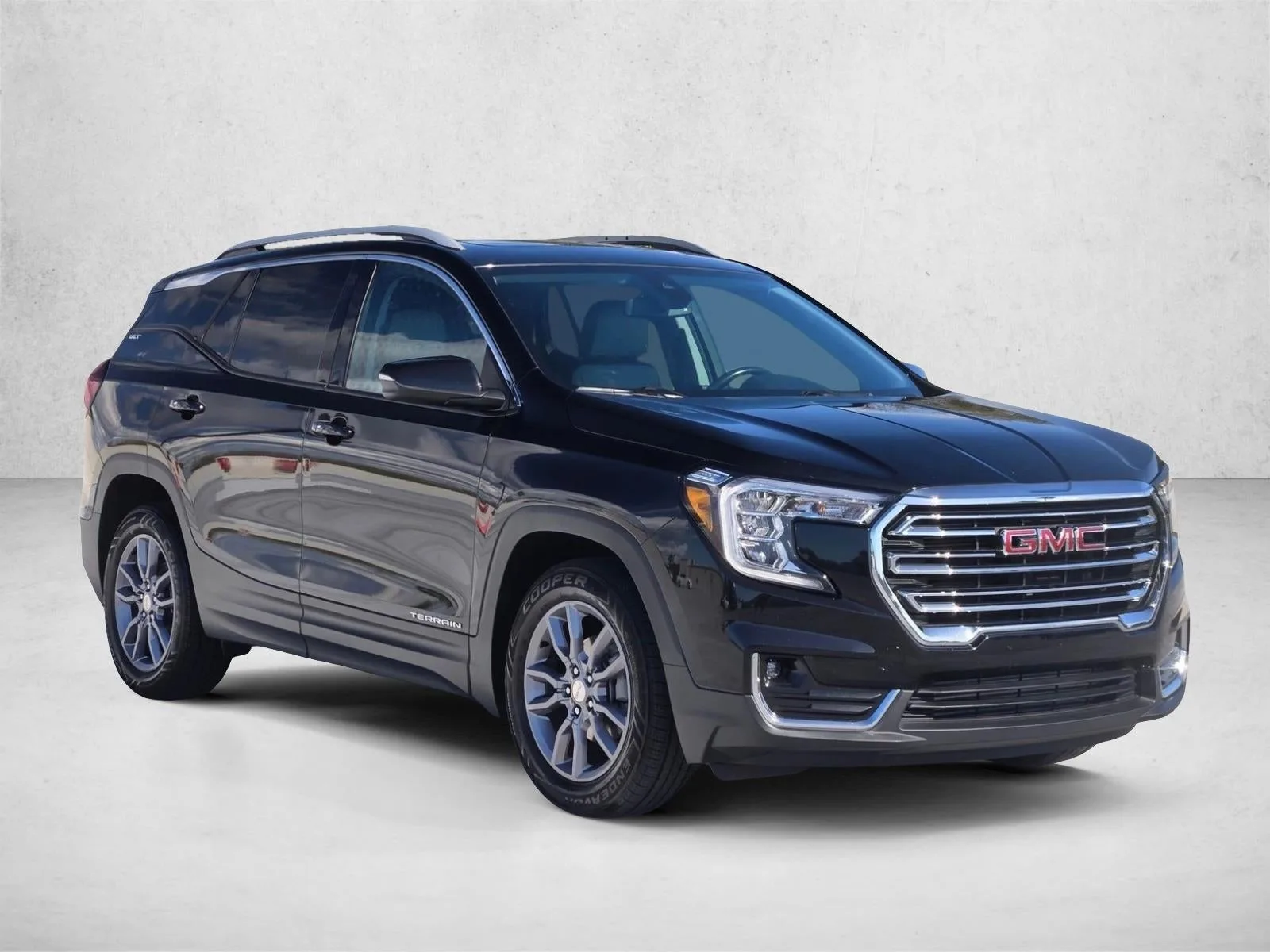 2022 GMC Terrain FWD SLT photo 3