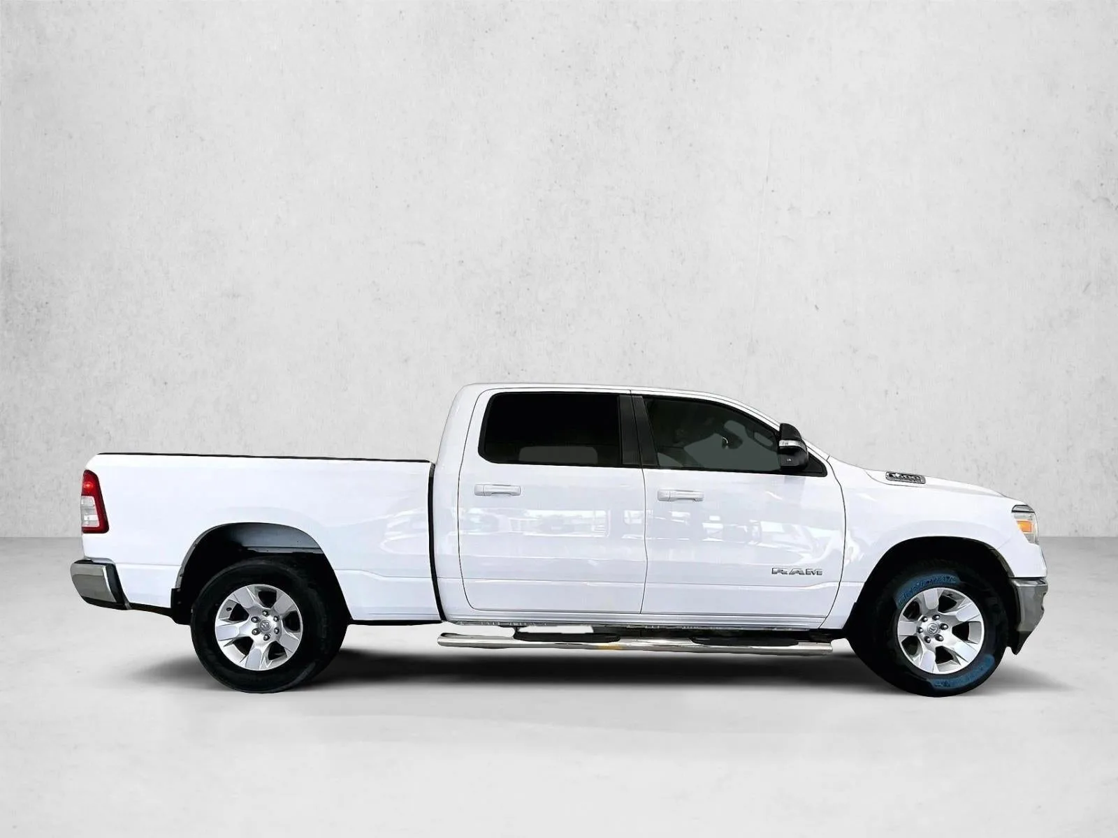 2021 RAM 1500 Big Horn Crew Cab 4x4 6'4" Box photo 5