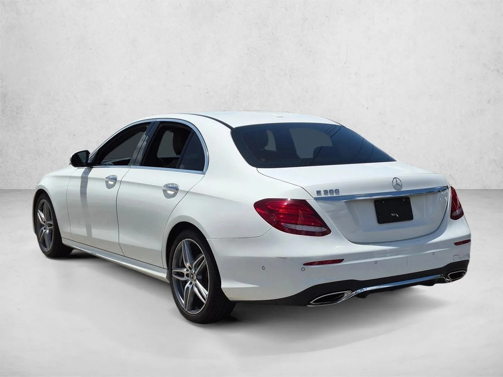 2018 Mercedes-Benz E-Class E 300 RWD Sedan photo 7