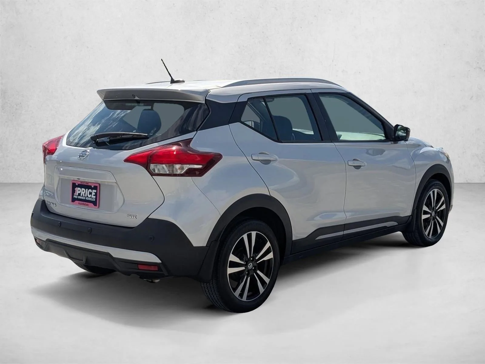 2020 Nissan Kicks SR FWD photo 5