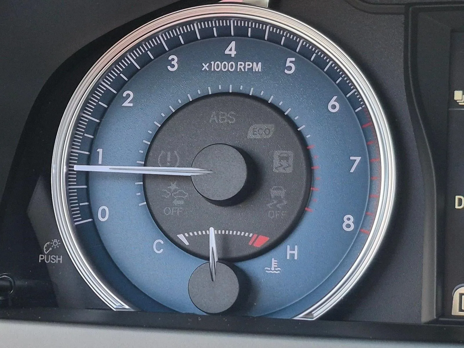 2017 Toyota Camry XLE Auto (SE) photo 6