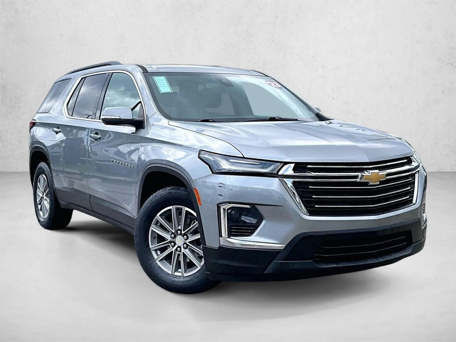 2023 Chevrolet Traverse LT Cloth photo 12