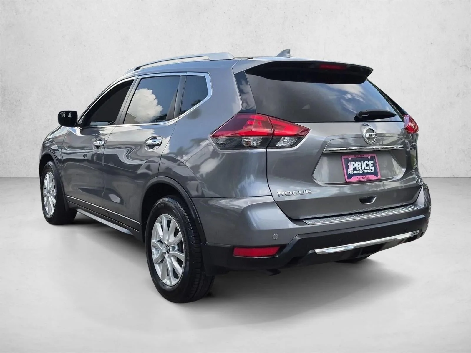 2020 Nissan Rogue FWD SV photo 8