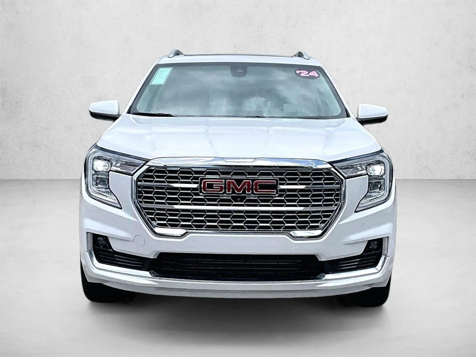 2024 GMC Terrain Denali photo 3