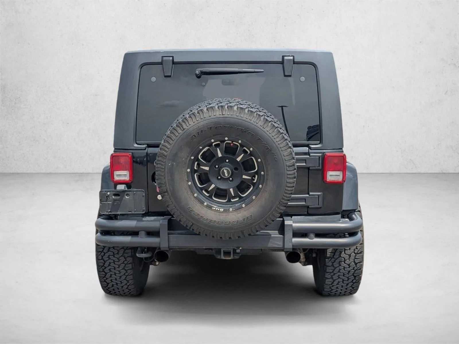 2013 Jeep Wrangler Unlimited Sahara photo 6