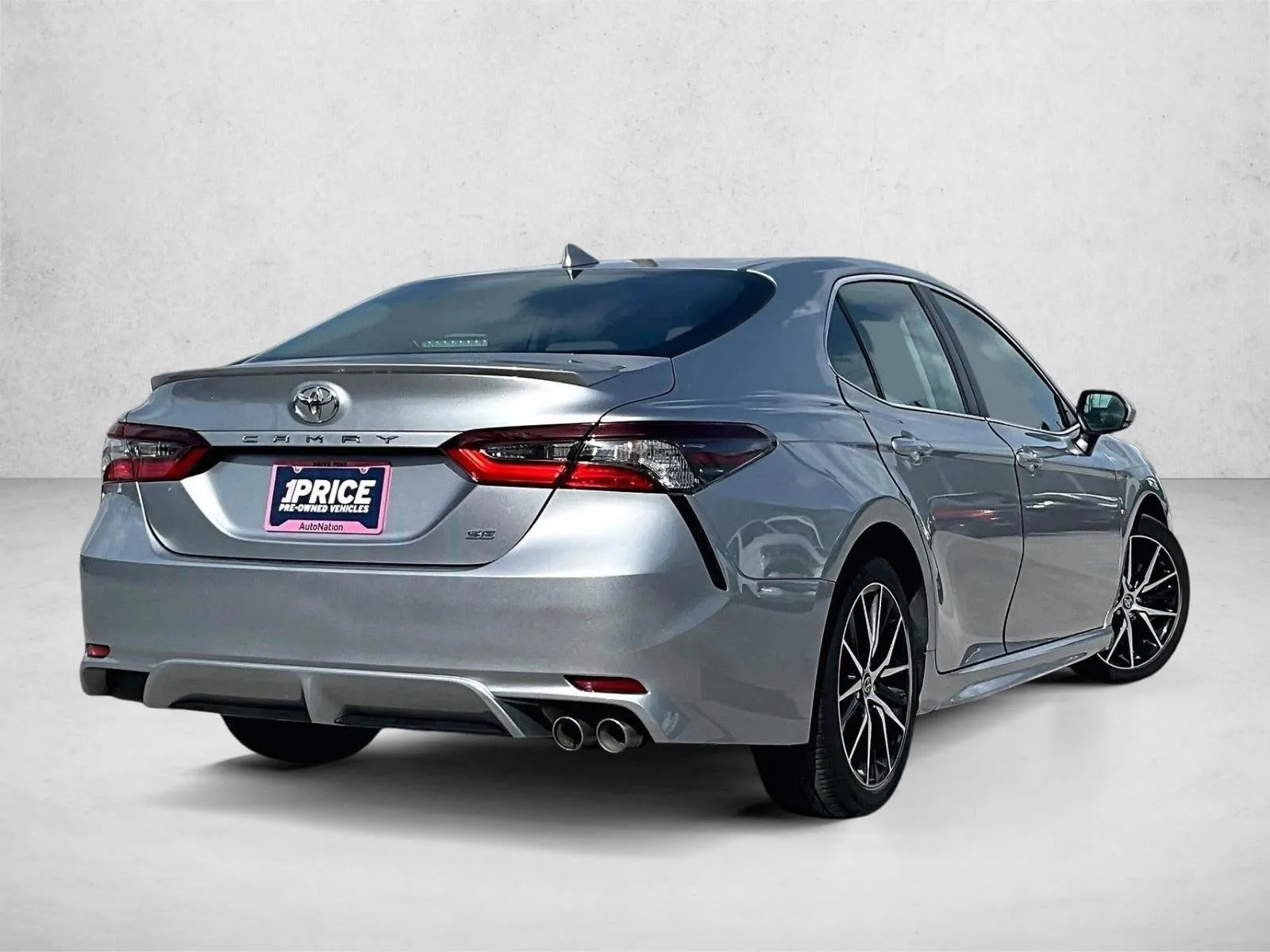2023 Toyota Camry SE photo 2