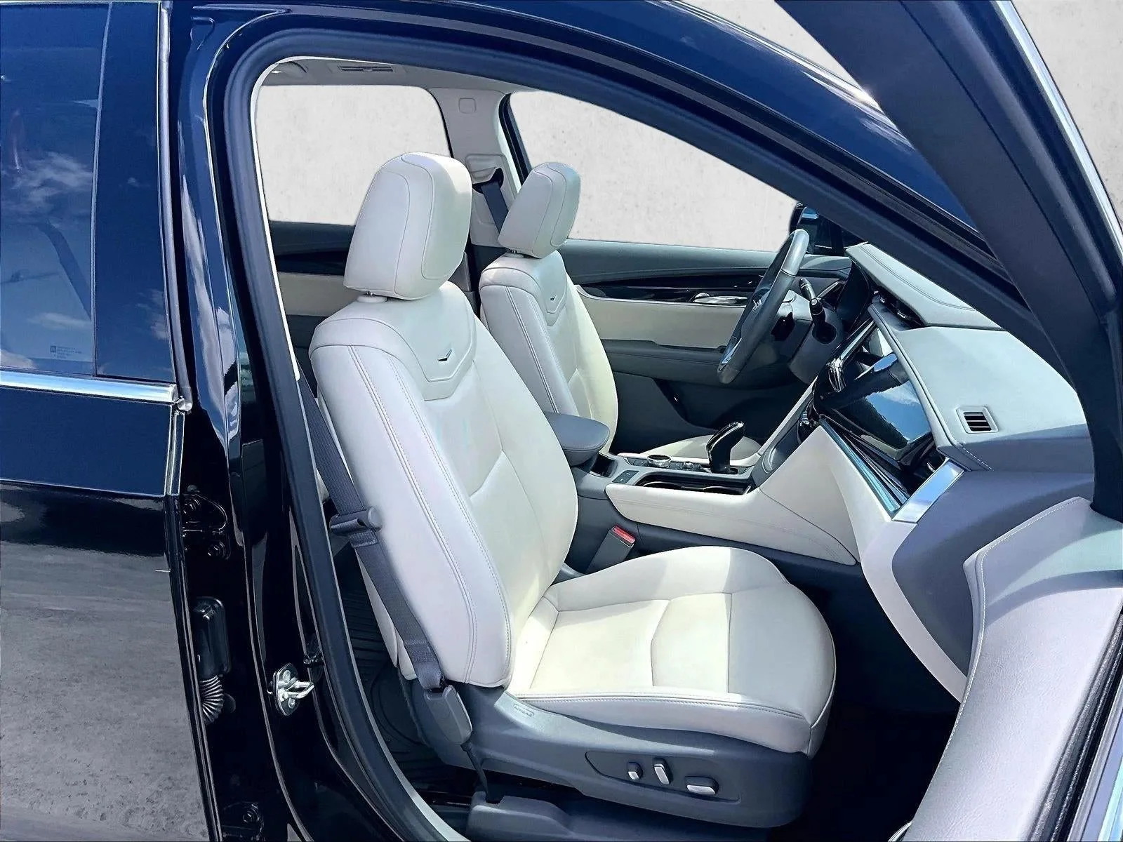 2024 Cadillac XT6 Premium Luxury photo 9
