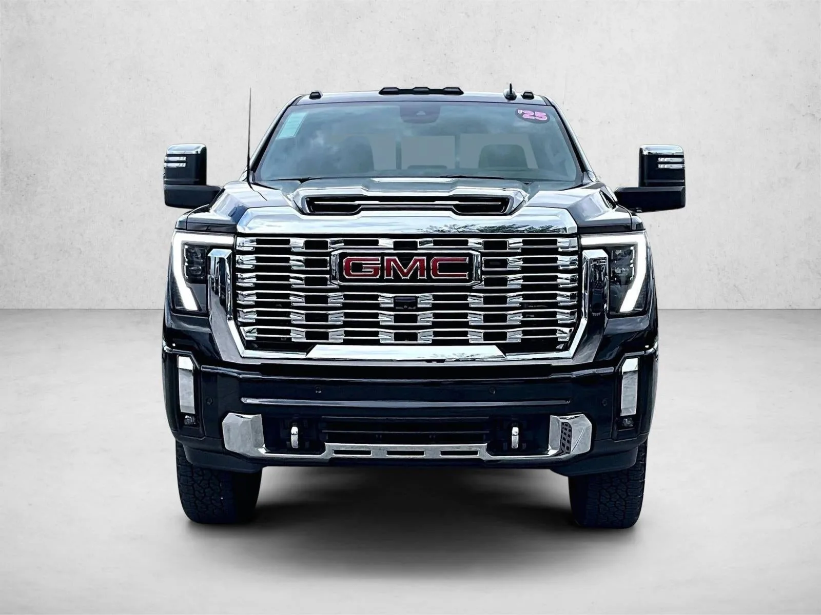 2025 GMC Sierra 2500 HD Denali photo 3