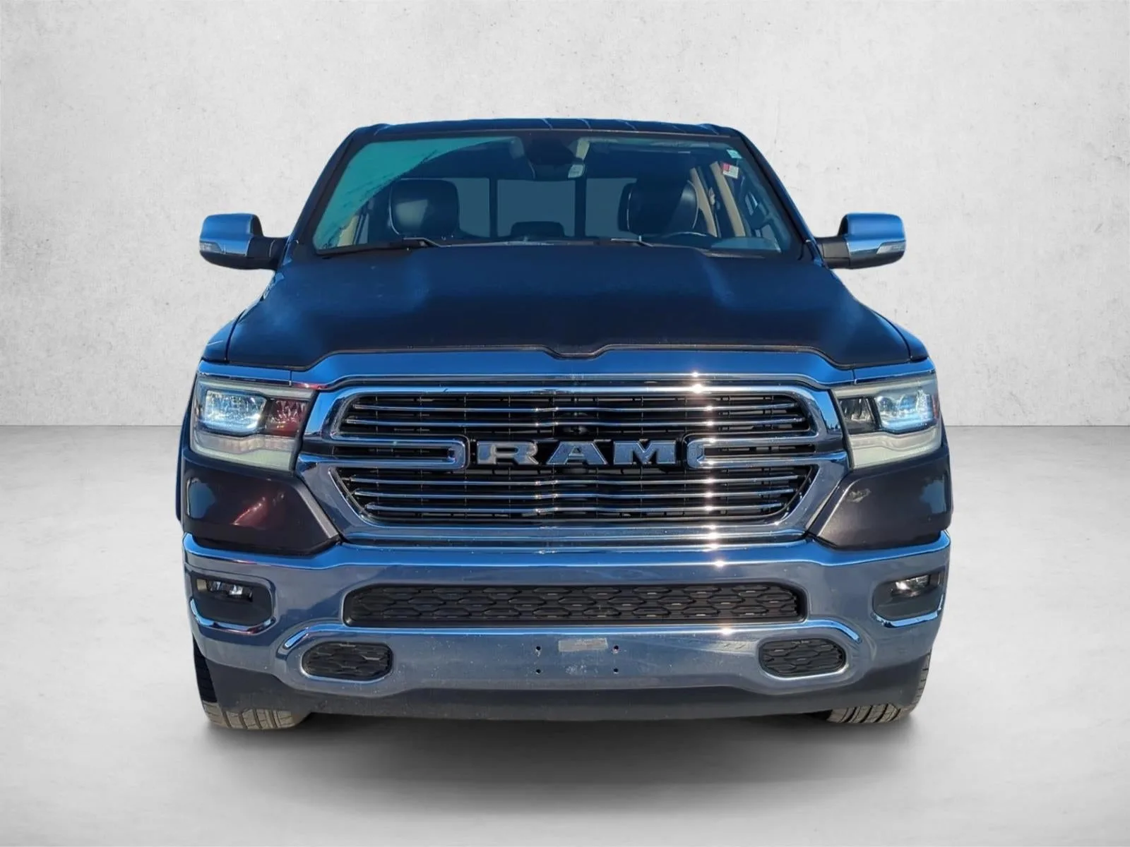 2020 RAM 1500 Laramie 4x2 Quad Cab 6'4" Box photo 2