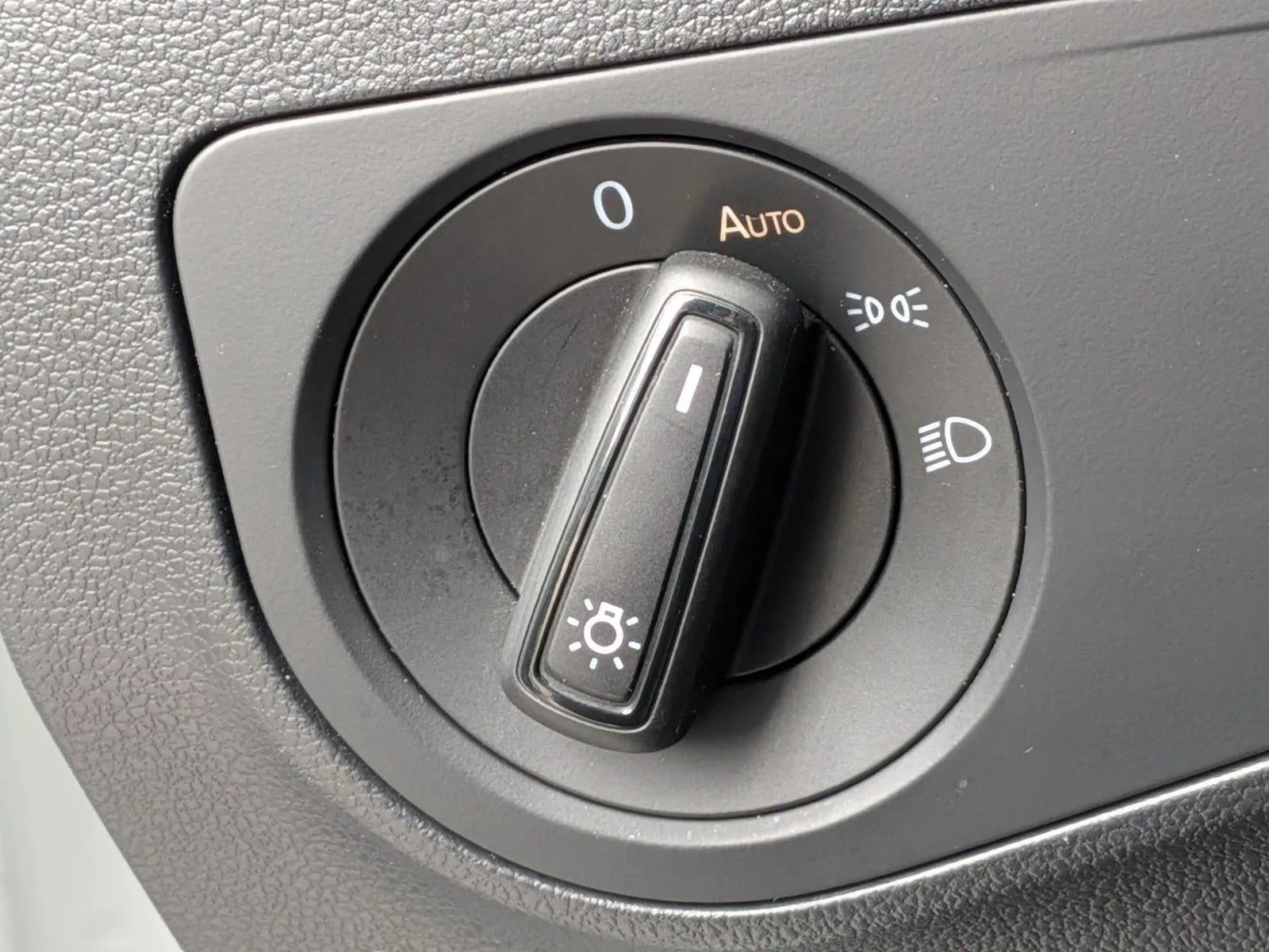 2022 Volkswagen Tiguan 2.0T S FWD photo 10