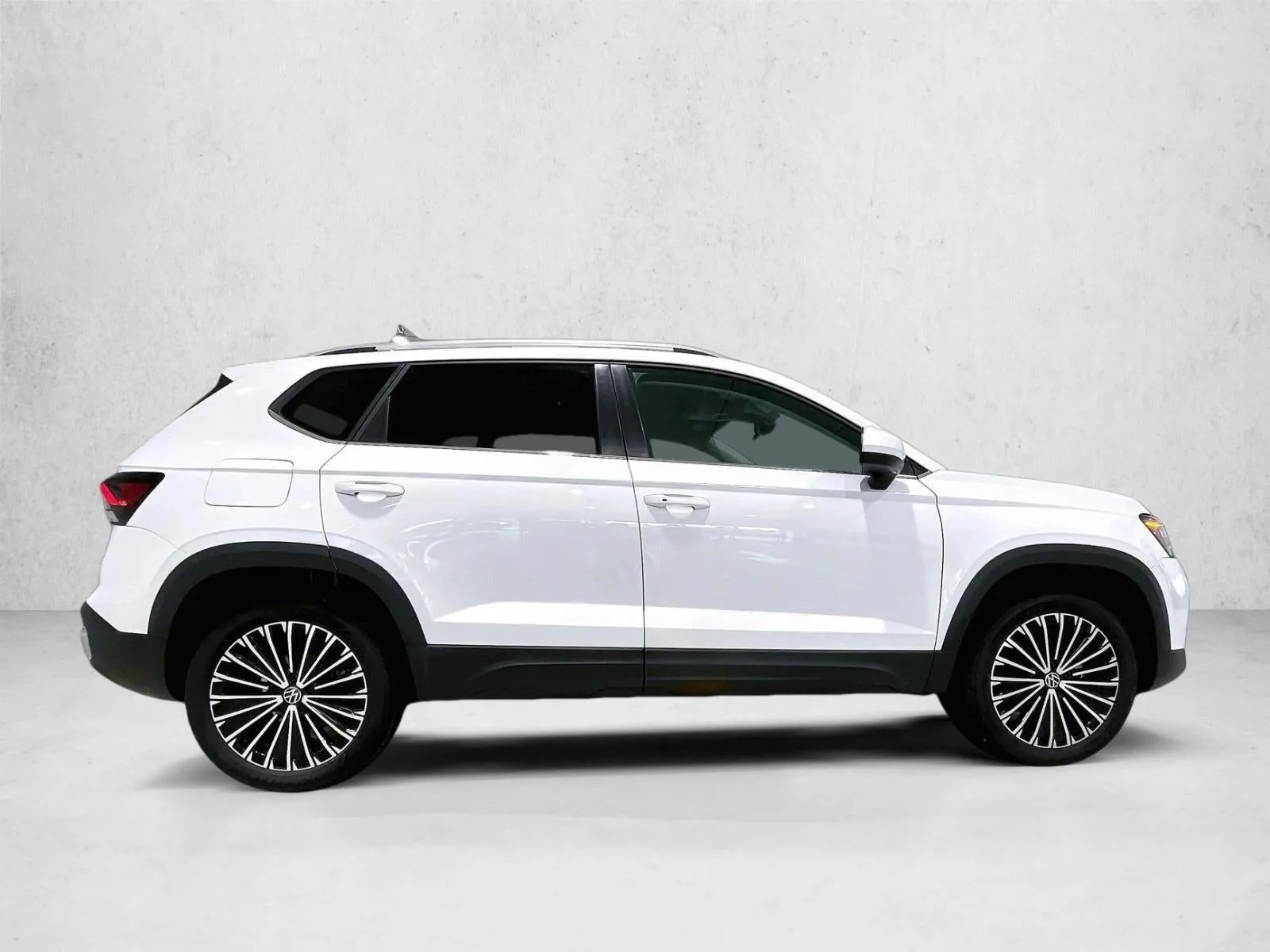 2025 Volkswagen Taos 1.5T SE photo 5