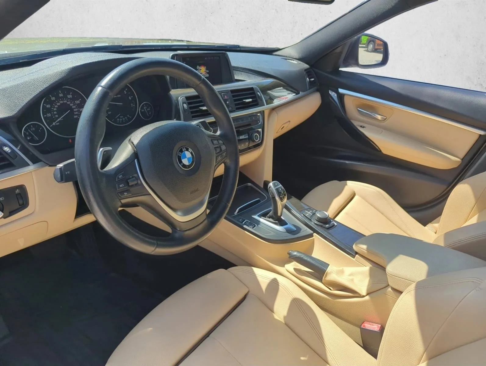 2018 BMW 330i Sedan photo 8